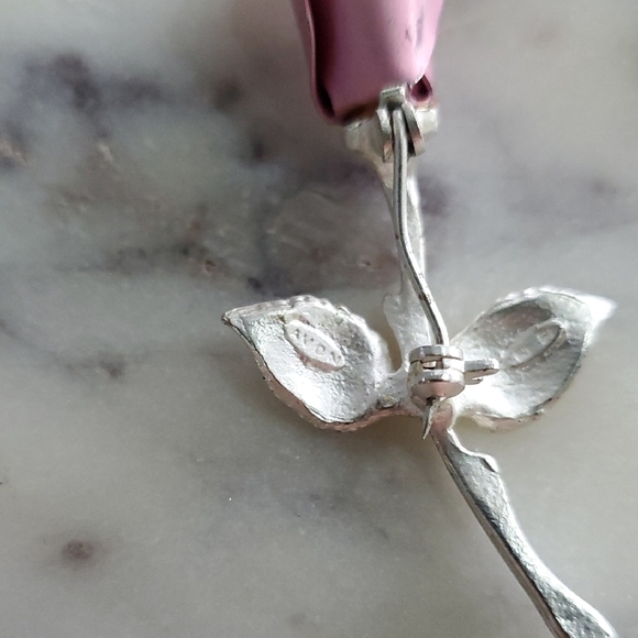 Avon Pink and Silver Floral Brooch - Picture 7 of 8